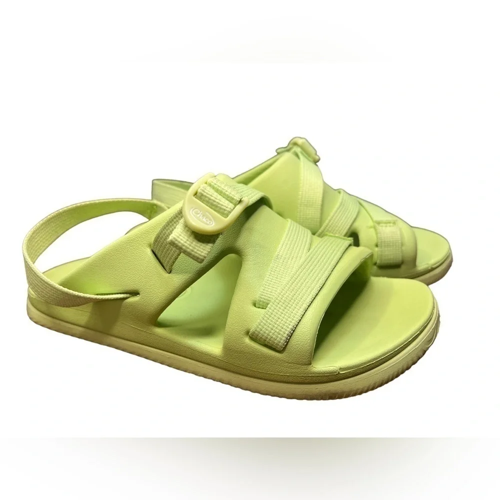 Chaco Chillos sport in Pale Green Size 5